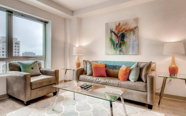 Global Luxury Suites at The Theatre District