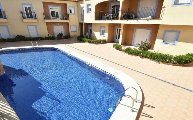 Magnificent Apartment, Beautiful View Towards the Mountains Shared Swimming Pool