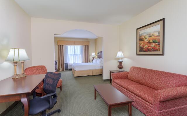 Holiday Inn Express Hotel & Suites Lexington NW-The Vineyard, an IHG Hotel