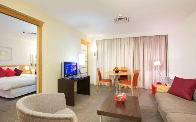 Novotel London Heathrow Airport M4 Jct. 4