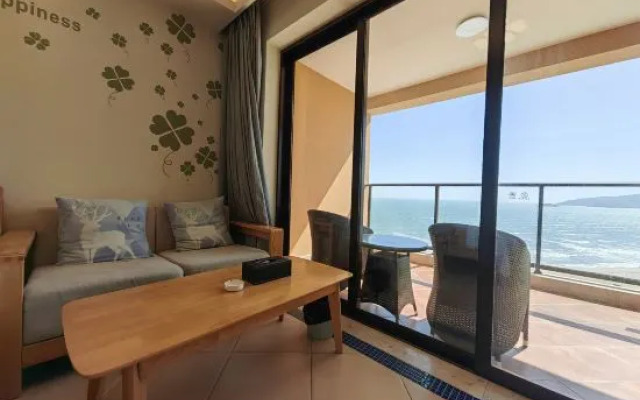 Shuangyuewan Honghaiwan Guanlang Seaview Apartment