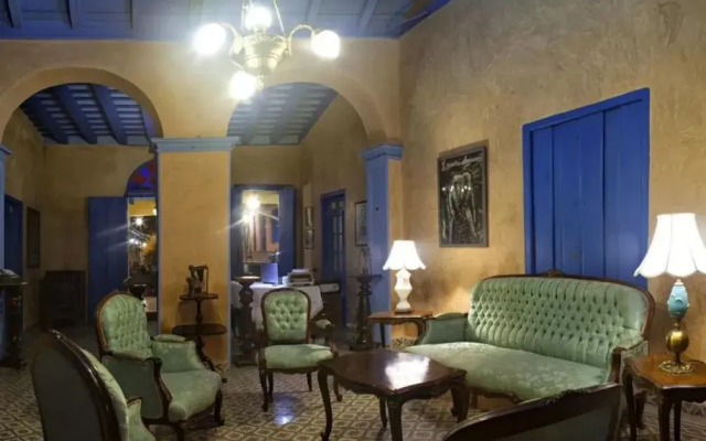 Hostal Lola