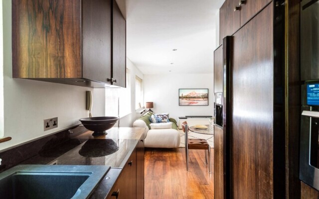 Quiet Kensington Mews House