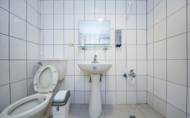 Mr Lobster's Secret Den Design Hostel