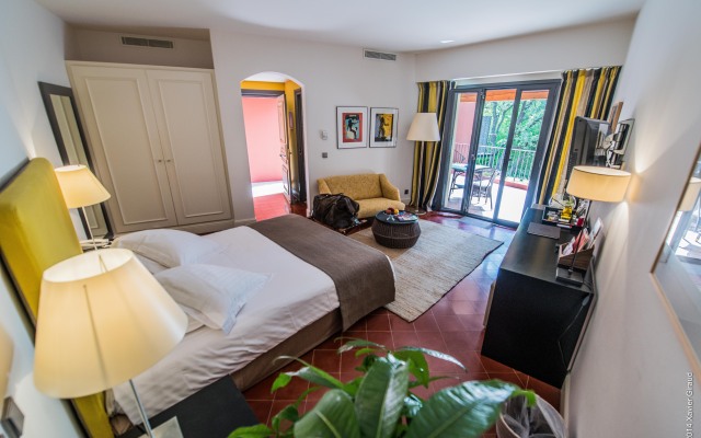 Hotel Spa & Restaurant Cantemerle