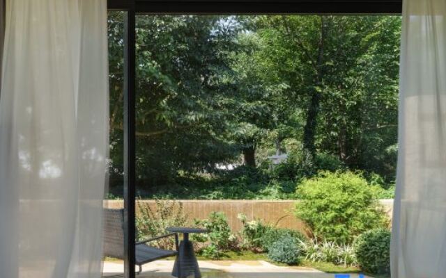 Xianju Chun and Qingxi Homestay