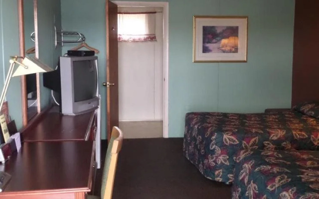 Red Carpet Inn and Suites Palmyra