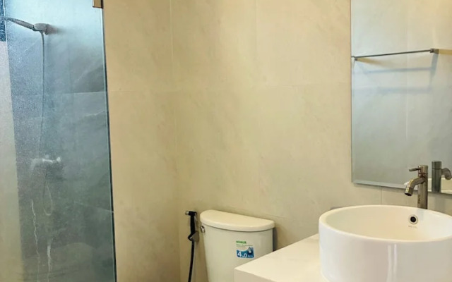 Hillside Haven-Luxury Room