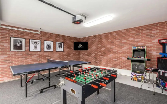 Modern-terranean Retreat 2 Masters Pool Spa Games