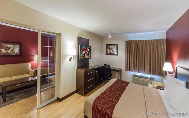 Red Roof Inn PLUS+ Raleigh Downtown – NCSU/Conv Center