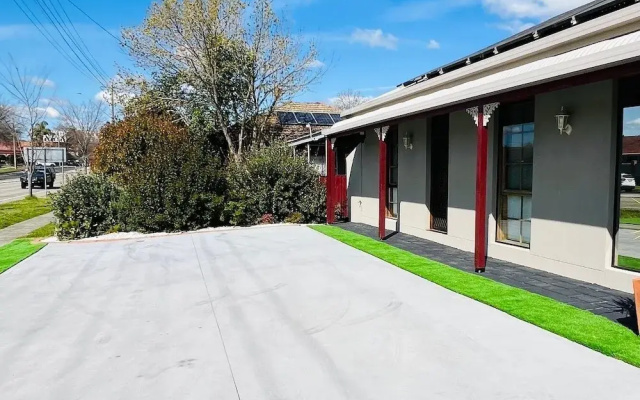The Cottage Motor Inn Albury CBD — 3-star hotel in South Albury