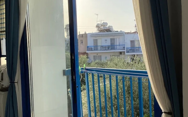 Paphos Blue Tasteful Apartment Complex Pool View