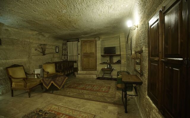 Chelebi Cave House