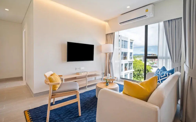 Laguna Lakeside Residences