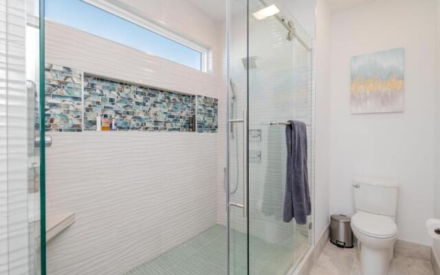 Golden Hour by Oak Island Accommodations