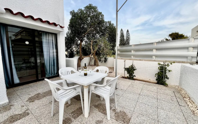 79 AN - Stay Nissi Chrysland Studio 110