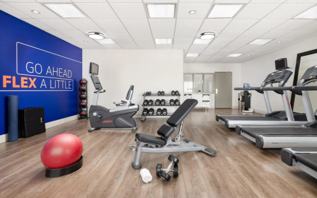 Holiday Inn Express Las Vegas - Stadium Area by IHG