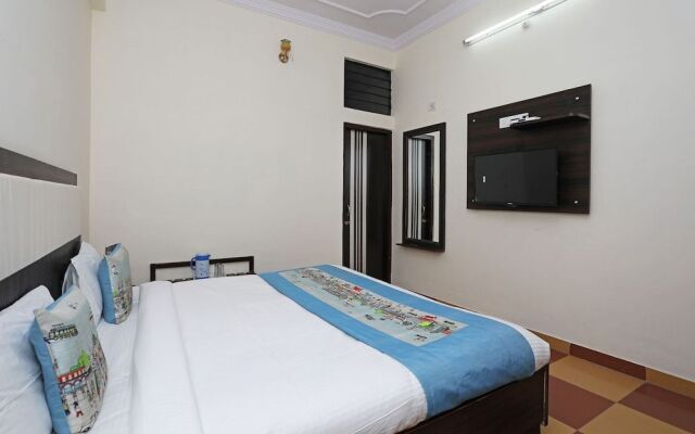 OYO 10413 Hotel Royal Plaza