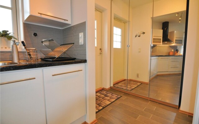Stunning Home in Hamburgsund With 3 Bedrooms and Wifi