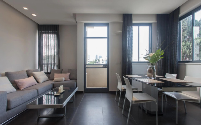 Luxury Penthouse 2 bed near Rothchild