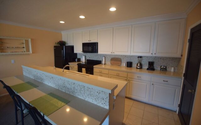 Catalina Courtyard Suites