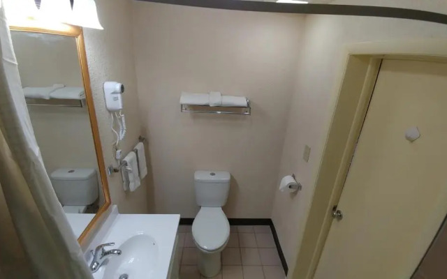 Knights Inn Tell City