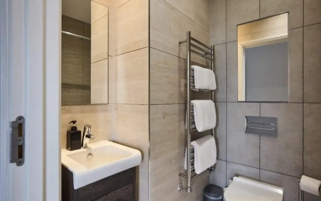 The Harlesden Hideaway - Lovely 2bdr Flat With Balcony