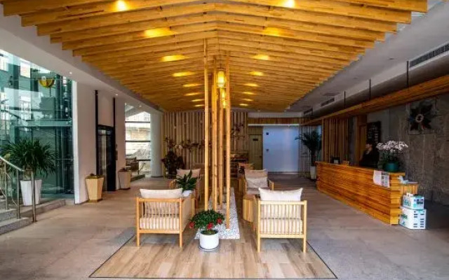 Jiujiu Inn