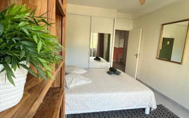 2 Bedrooms - Sea View Apartment