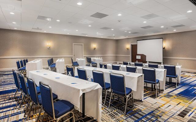 Four Points by Sheraton Los Angeles Westside