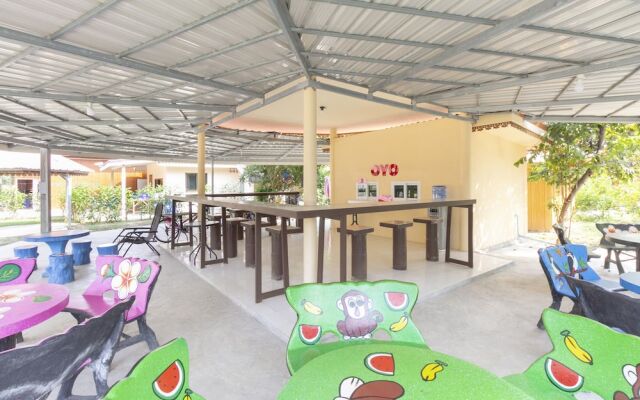 OYO 75359 Thaiburi Thara Resort