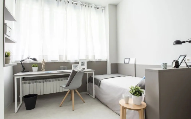 Residencia Universitaria Resa Claudio Coello - Campus Accomodation