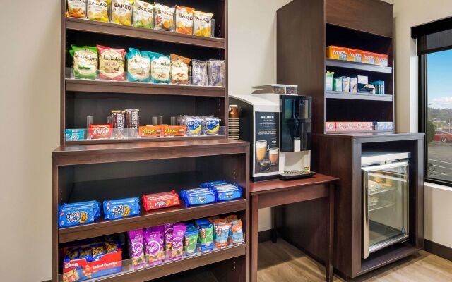 Spark by Hilton Abingdon I-81 near Fairgrounds