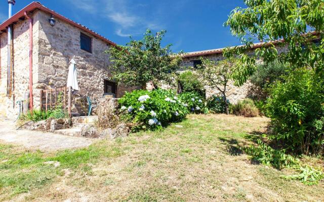 Traditional Apartment in Ribeira Sacra with Garden