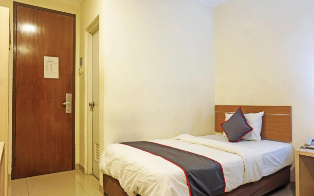 SUPER OYO Collection O 91409 Hotel Fiducia Otista 153 - 157 – Guest Rooms – Jakarta