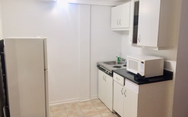 Studio Downtown - Metro Sherbrooke