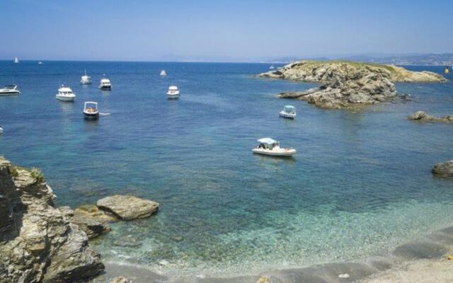 Appartement Six-Fours-les-Plages, 2 pièces, 4 personnes - FR-1-316-212