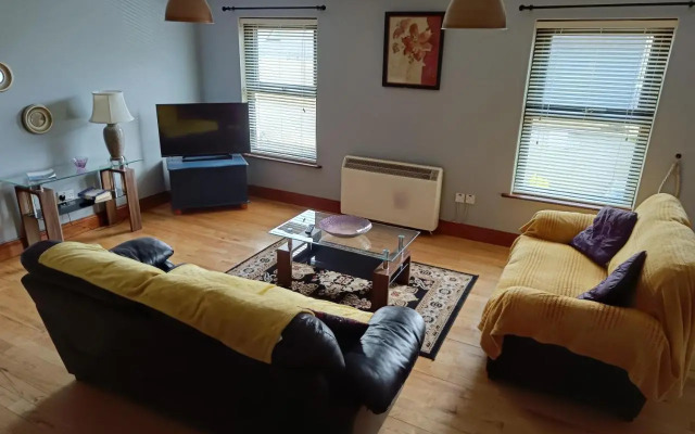 Dingle Town Center Apartment