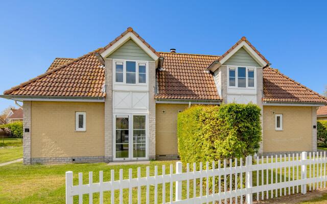 Restyled Villa With Dishwasher and Whirlpool, Near the Sea