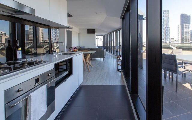 Flinders Luxury Penthouse