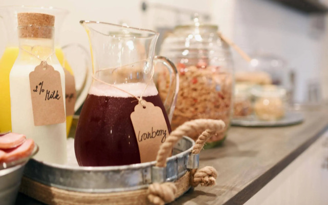 Sandwich Inn and Suites