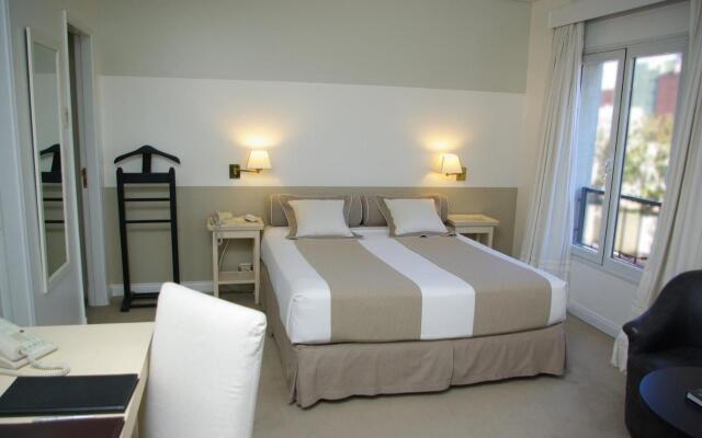 Loi Suites Recoleta Hotel