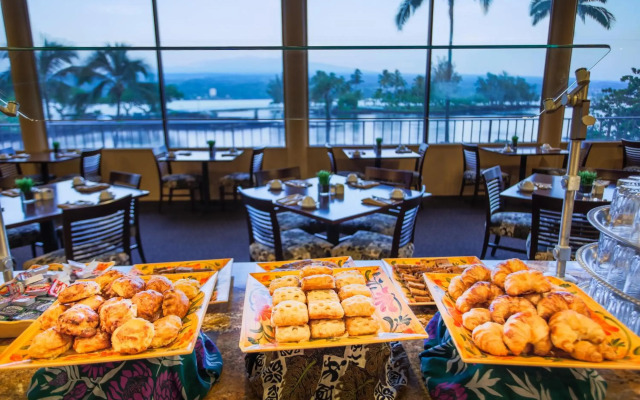 Hilo Hawaiian Hotel, Trademark Collection by Wyndham