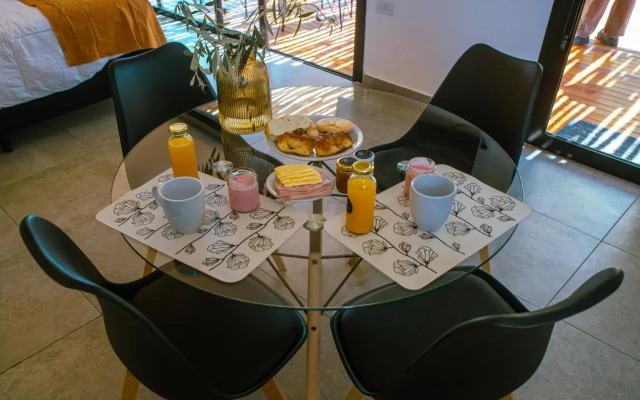 Lodwine Lodge Apartments