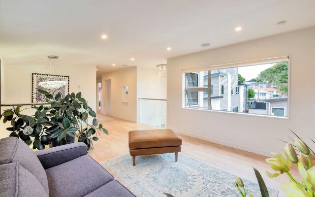 Elegant and Stylish Retreat in Epsom