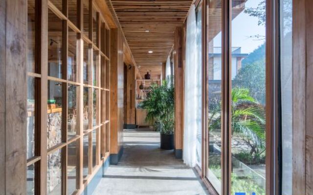 Kaichen Puju Hot Spring Village Resort Hotel