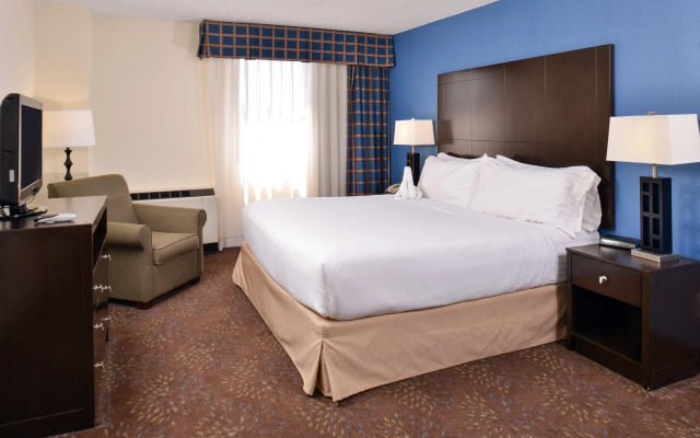 Ramada Plaza by Wyndham Sheridan Hotel & Convention Center