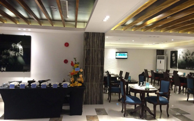 Icon Hotel Timog