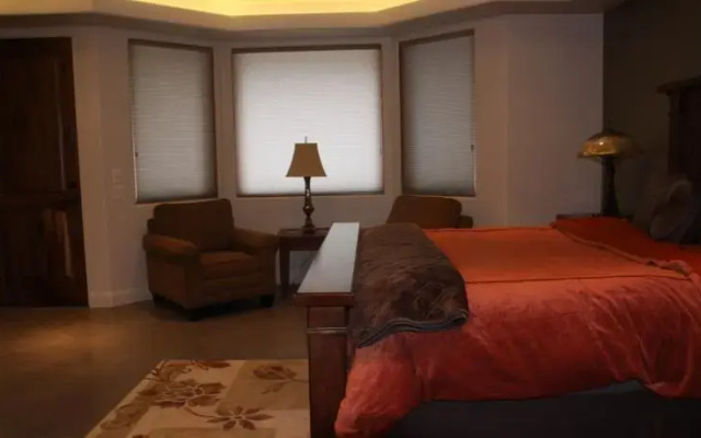 Phoenix House B&B