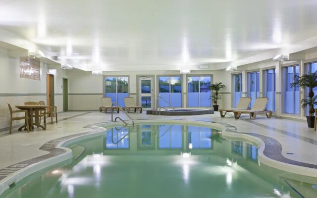 Holiday Inn Express Hotel & Suites Airport Dieppe by IHG